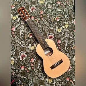 Great condition Cordoba Ukelele Guitar with carry case